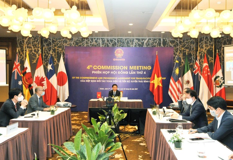 Bộ trưởng Bộ Công Thương Nguyễn Hồng Diên cùng đoàn Việt Nam tham dự Phiên họp sáng ngày 2/6/2021 (ảnh: MK)