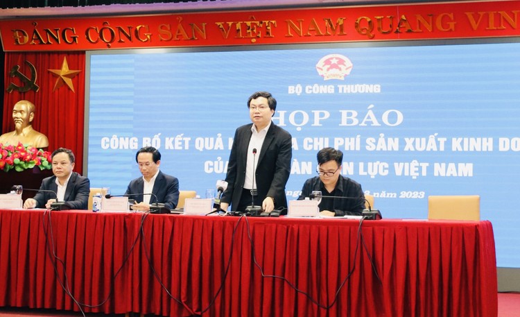 Bộ Công Thương tổ chức cuộc họp báo công bố kết quả kiểm tra chi phí sản xuất kinh doanh điện của Tập đoàn Điện lực Việt Nam ngày 31/3/2023. 