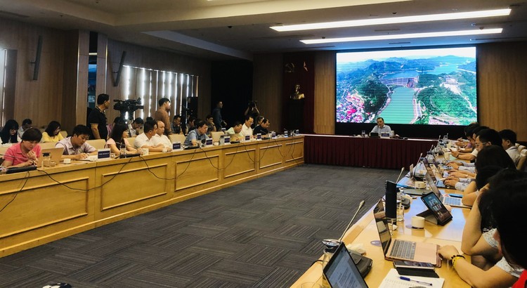 Thứ trưởng Bộ Công Thương Đặng Hoàng An chủ trì cuộc họp thông tin về tình hình cung ứng điện chiều 26/5, tại Hà Nội
