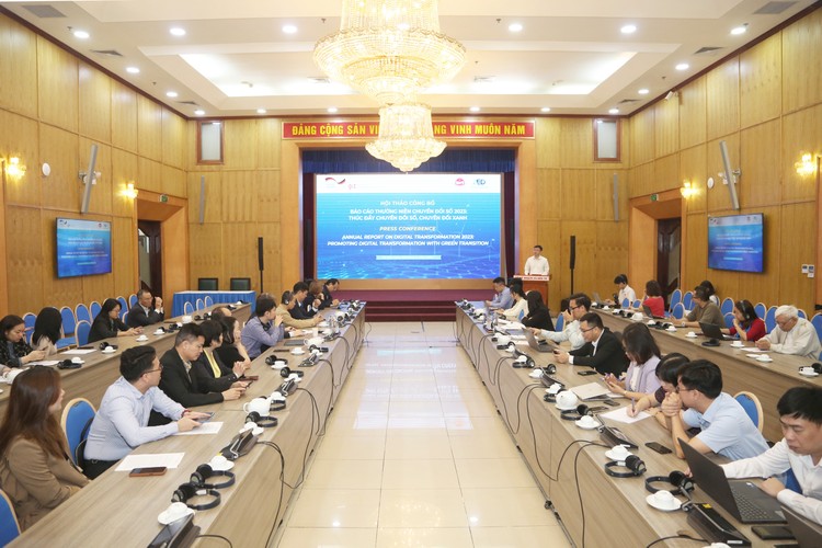 Ông Nguyễn Đức Trung, Phó Cục trưởng Cục Phát triển doanh nghiệp thuộc Bộ Kế hoạch và Đầu tư thông tin về Báo cáo thường niên chuyển đổi số 2023